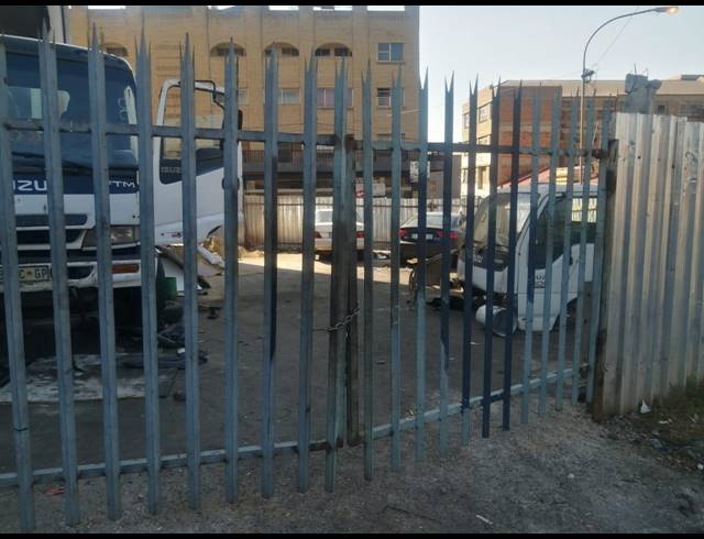 300M² INDUSTRIAL YARD FOR SALE IN FORDSBURG